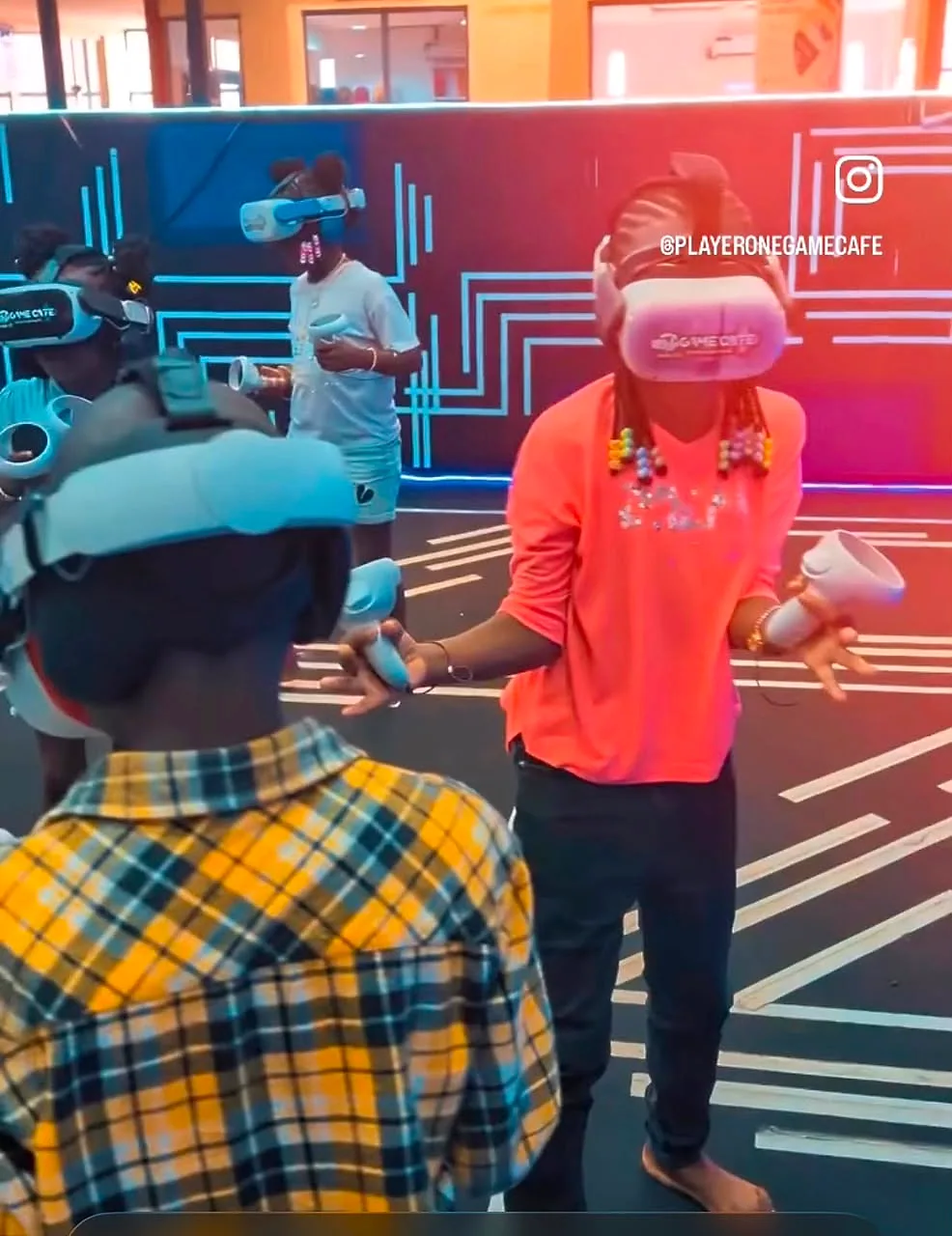 Kids learning through guided VR play at Player One GameEdu